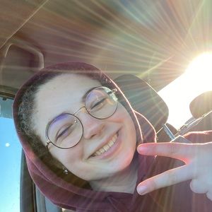 Meet your Posher, Caroline